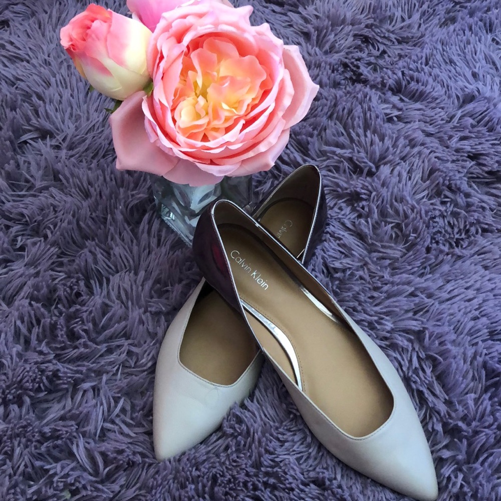 Flat shoes